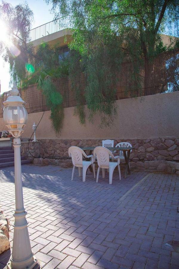 Efroni Villa Guesthouse エイラート エクステリア 写真