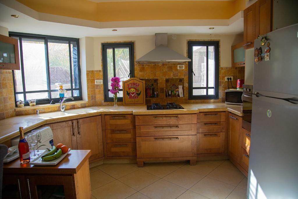 Efroni Villa Guesthouse エイラート エクステリア 写真